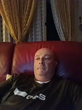 Alexis_Bull