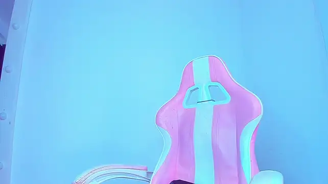 Ariana_f