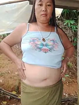 NyloveSquirt