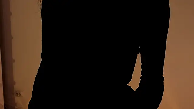 Ariadna_Shy live cam on StripChat