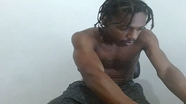 Larry-n-clouds live cam on StripChat