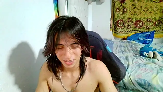 Alucard7ww7 live cam on StripChat