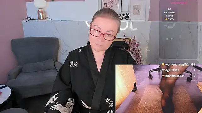 Alexandra_Kind