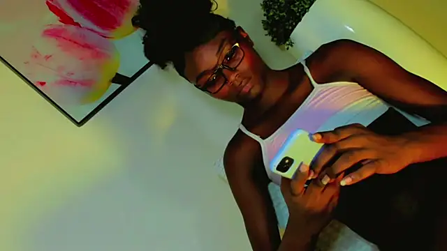 Hilary_tsx