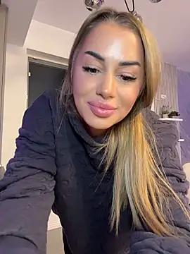 KirstieVegas live sex cam