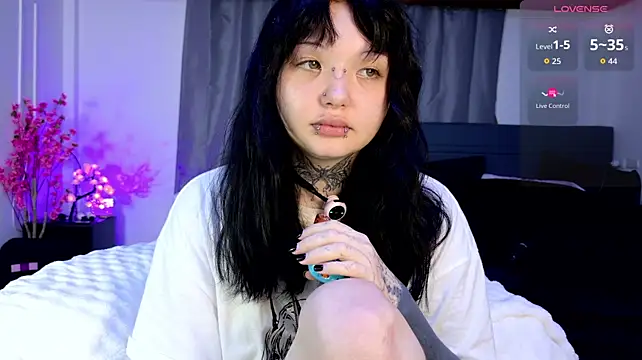 Lein_Bone live sex cam