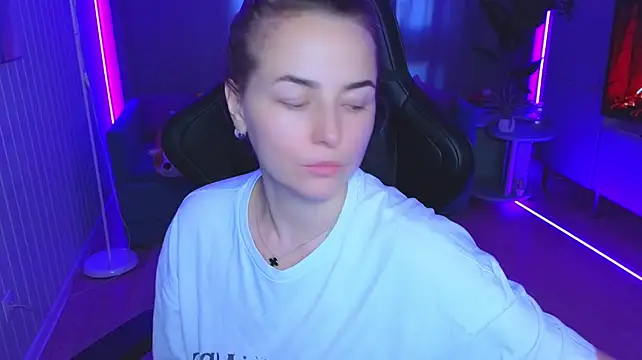 Mira_Mermayd live cam preview