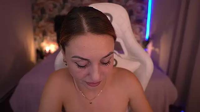 KristiiMax live cam on StripChat