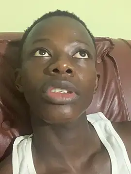 bolale001 (M twink) - fix my laptop screen fr my entrance test