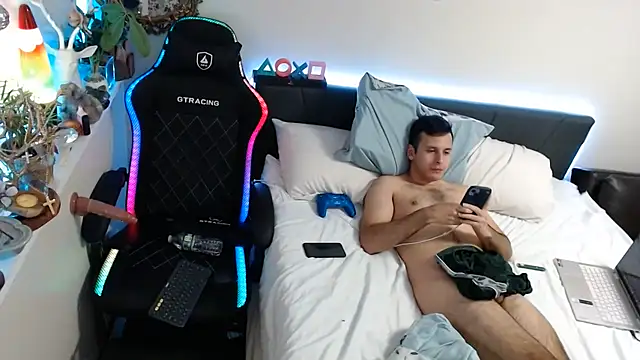 Kevinjchan1 live cam on StripChat