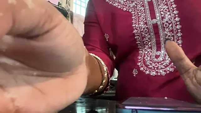 telugu_angel21 (F young) - Milk Squeeze