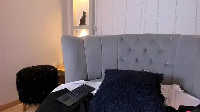Dannae_Lux