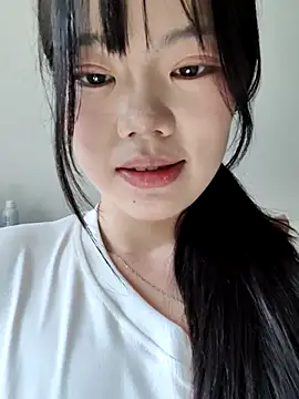 520Winnie live cam on StripChat