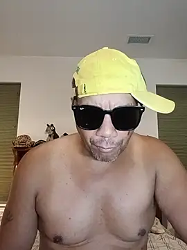 pimpdaddy4ever (Ask my age) - Cum live on cam