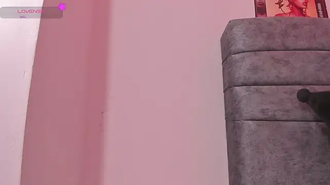 MissCurvyTop
