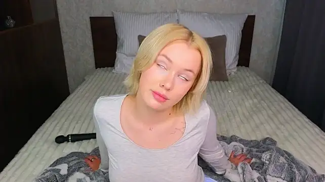 MelissaAvis live cam preview