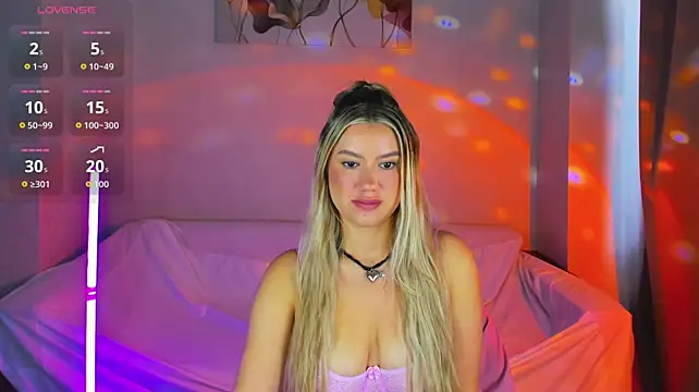 Shakira_Lux