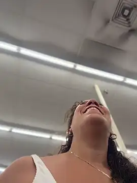 Bigbuttbrooklynn live cam on StripChat