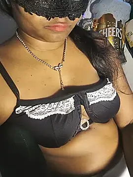 DIRTYSECRET_QUEEN_07
