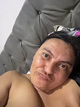 Horny-Mommy-Dirty live cam