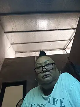 Hazel9z live cam