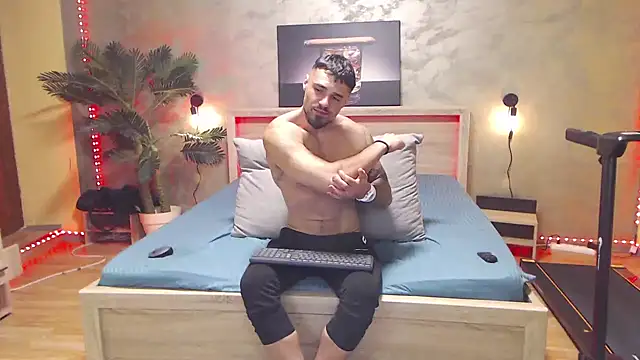 Tiberius_hunk live cam on StripChat