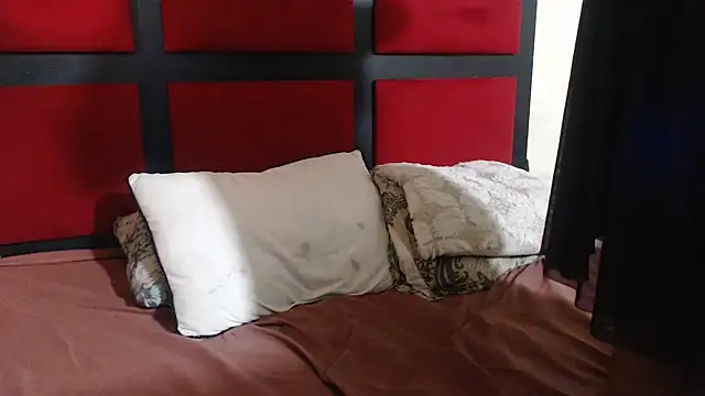 MaximTease24
