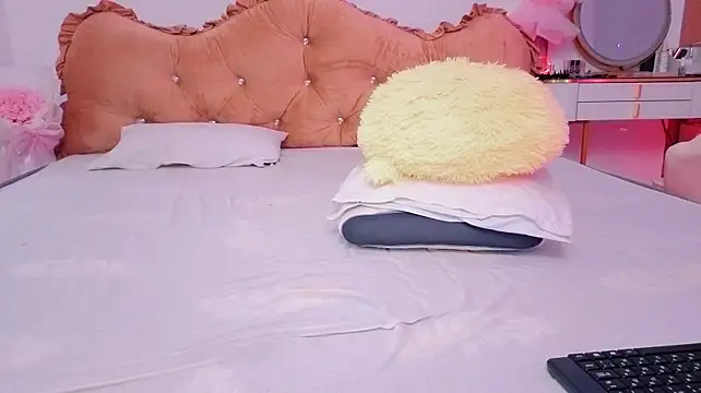 Aliyahts live sex cam