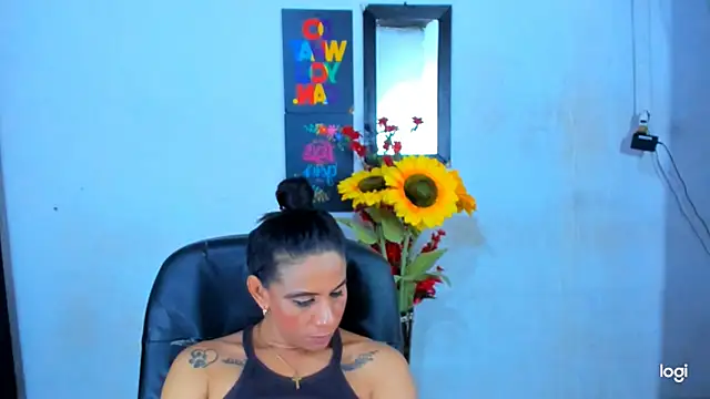 juanblakbigcock live cam on StripChat