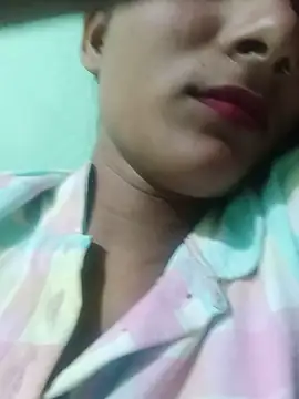 Hot-Nisha01