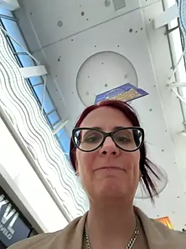 natakitten (F milf) - Stretch pussy:4 fingers in, public,LT🎁