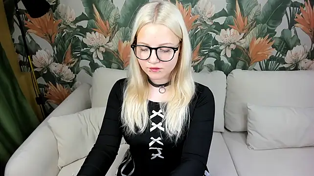 Velvet-Lun live cam on StripChat