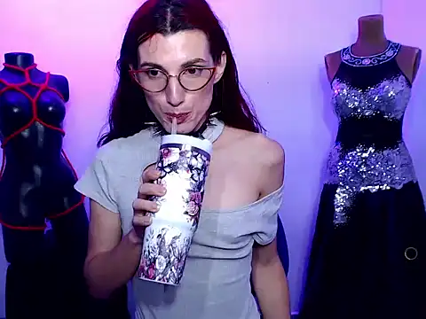 Moira-Hot