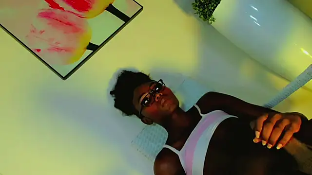 Hilary_tsx