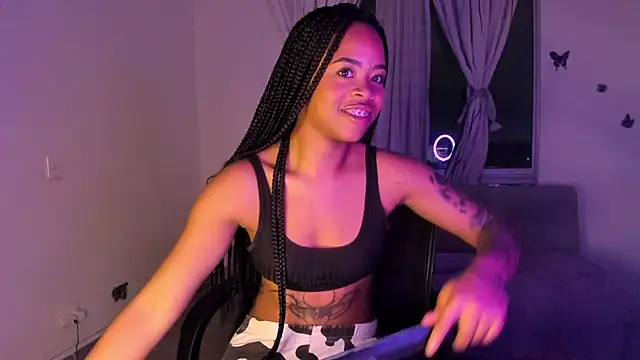 Mia_damm
