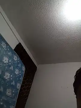 simpatico1000 live cam on StripChat