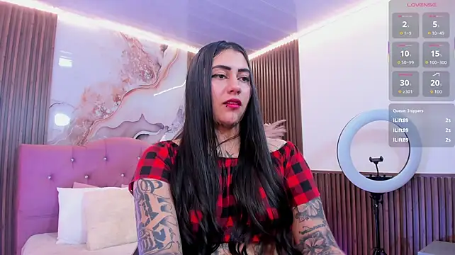 Kiara_tay live cam on StripChat