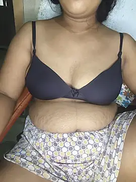 kaira_cam live cam on StripChat