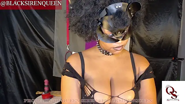 BlackSirenQueen live cam on StripChat
