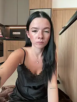 RoxiBlack Live Webcam on Stripchat