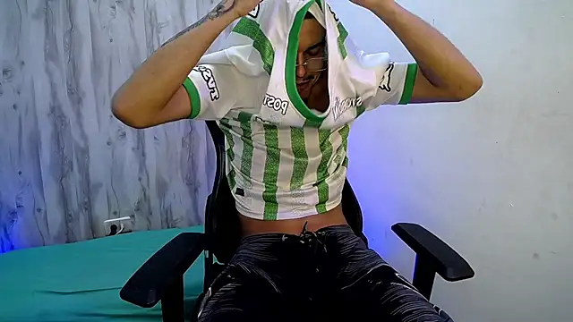 Tayson_Hot