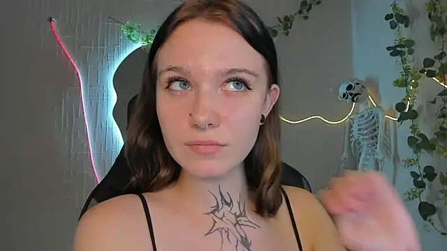 Elastikisss live cam on StripChat
