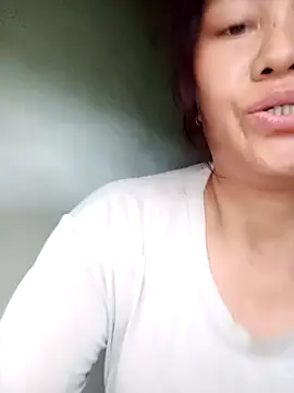 GinieBaby live cam on StripChat