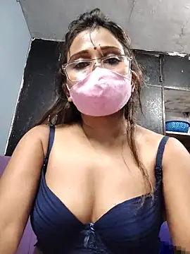 hot_laxmi2