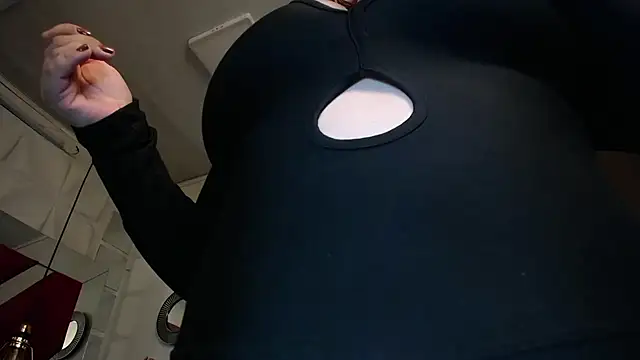 Penelope_Tits