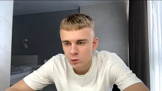 solofury (M twink) - Buy car