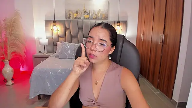 alana_martiins webcam