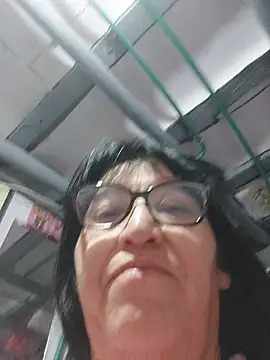 clarita_01 live cam preview