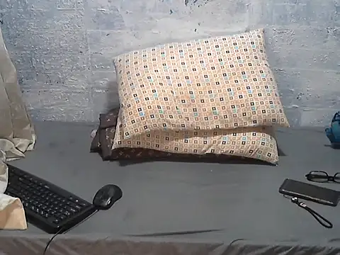 hotchilimom live cam on StripChat