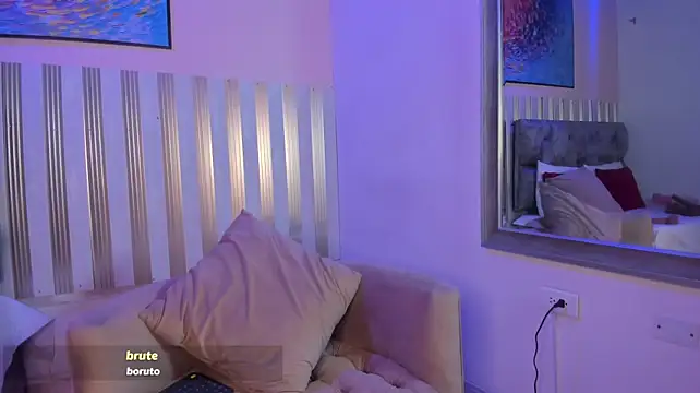 nina_glow